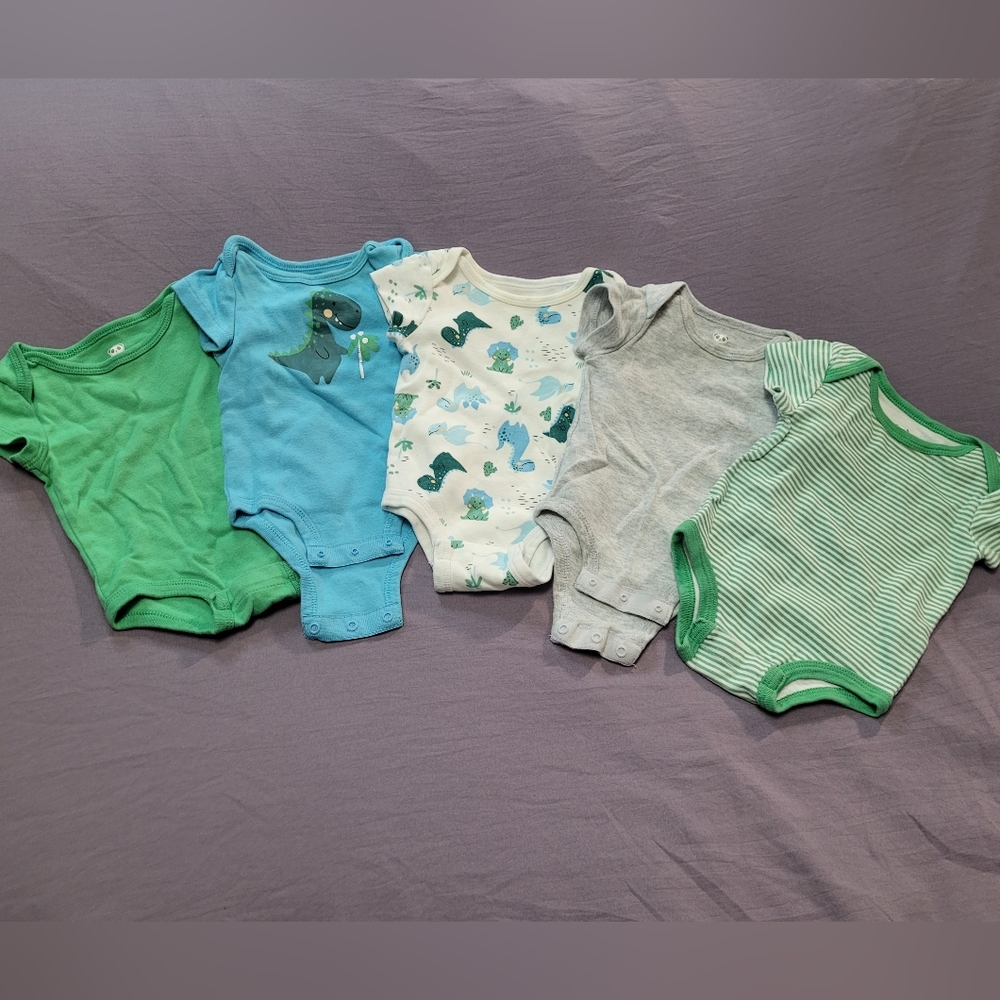 Assorted Baby Onesies Bundle (GAP And Rococo) - Picture 2 of 15